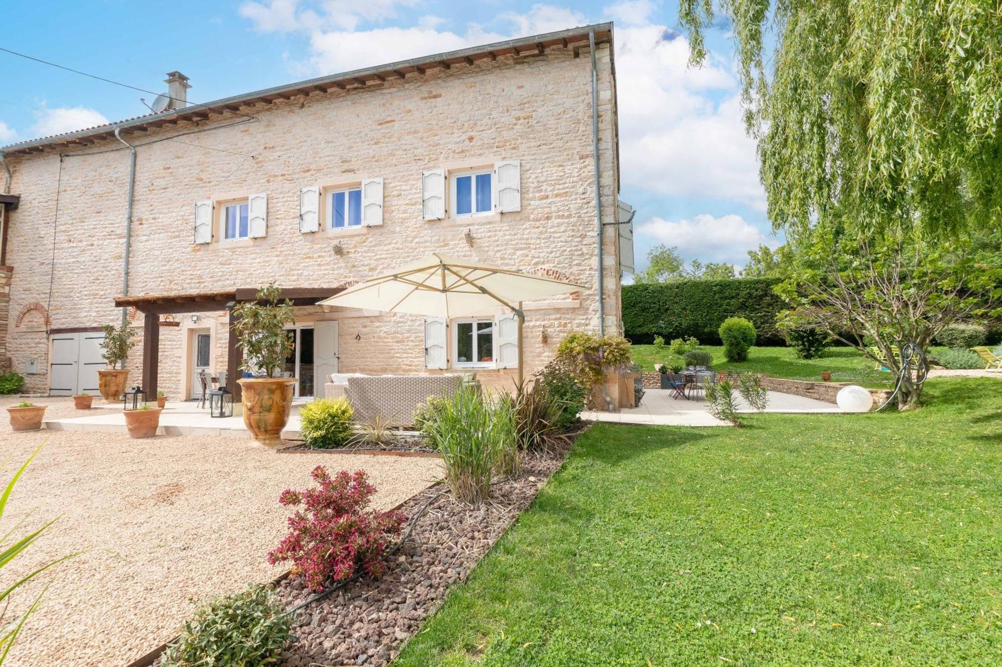 Clos Des Renauds * Charbonnieres (Saone-et-Loire)